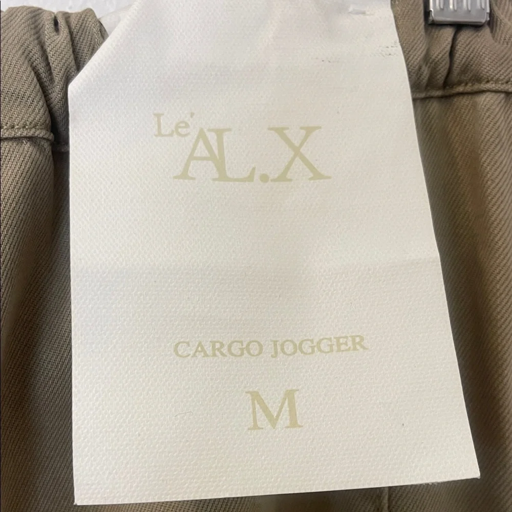 Le’AL.X Women's Tan Cargo Joggers Medium Waist 15”-17” Inseam 28” NWT - Picture 7 of 13